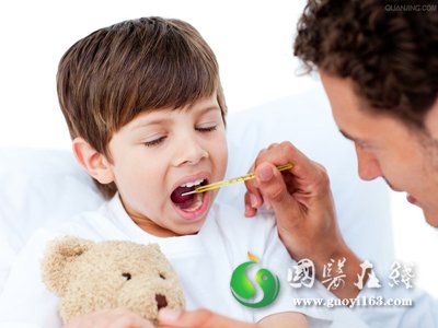 维生素片的妙用 让你击败口腔溃疡